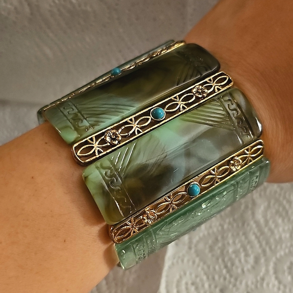 Vintage Wide Lucite Panel Stretch Bracelet